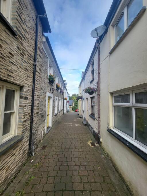 Stunning Seaside Town Cottage Cardigan Exterior photo